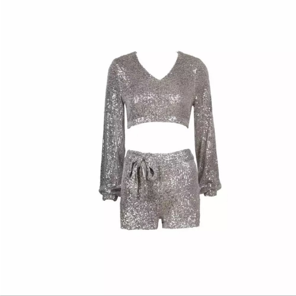 XS, Two Piece Set